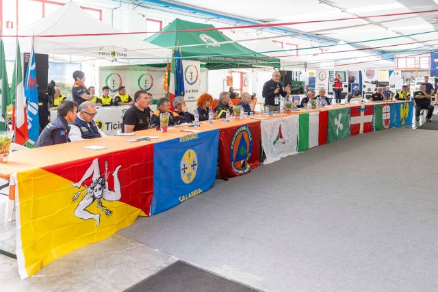 REAS è una grande vetrina espositiva per le aziende del comparto emergenza e, al tempo stesso, un momento di incontro per Enti, Corpi dello Stato, associazioni e gruppi di volontariato.

La presenza in fiera delle istituzioni è essenziale per fare di REAS un'occasione di crescita unica nel suo genere per l'intero sistema italiano di gestione dell'emergenza.

🟧 REAS Salone Internazionale dell'Emergenza
📆 4 - 5 - 6 ottobre 2024
📍 Centro Fiera di Montichiari (BS)

#emergenza #settoreemergenza #gestionemergenza #primosoccorso #antincendio #antincendioboschivo #aib #droni #droniperilsoccorso #droniperantincendio #protezionecivile #volontariato #associazionismo #terzosettore #volontari #formazione #tecnologia #fiere #REAS #montichiari